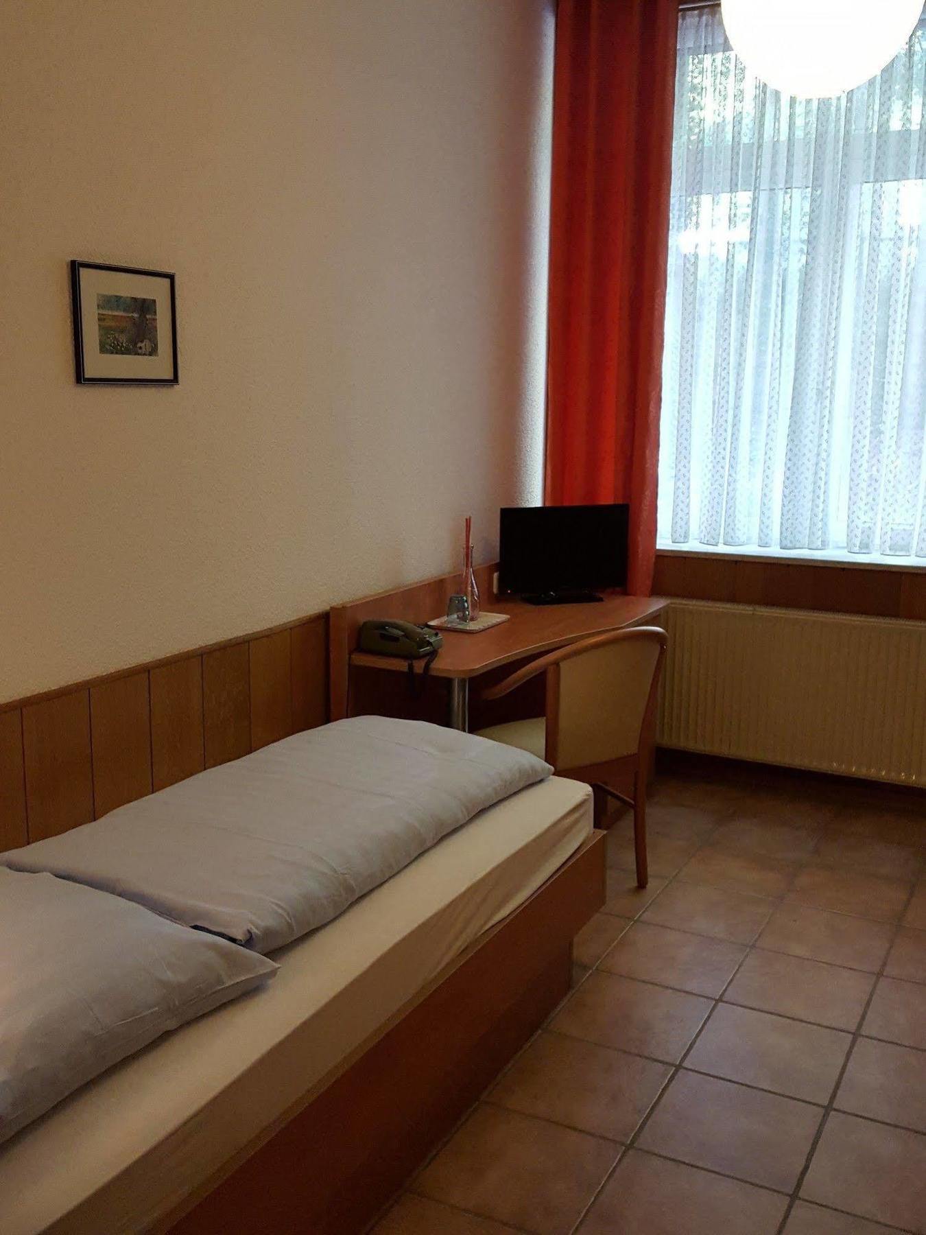 Waldhotel Zur Holzmuhle Eldagsen Luaran gambar